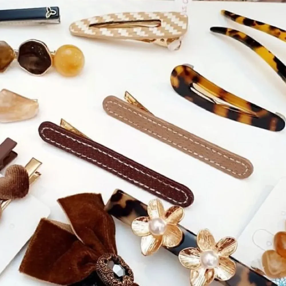 Leather hair duck beak clip 5 colors to choose plus new Ipsy bag